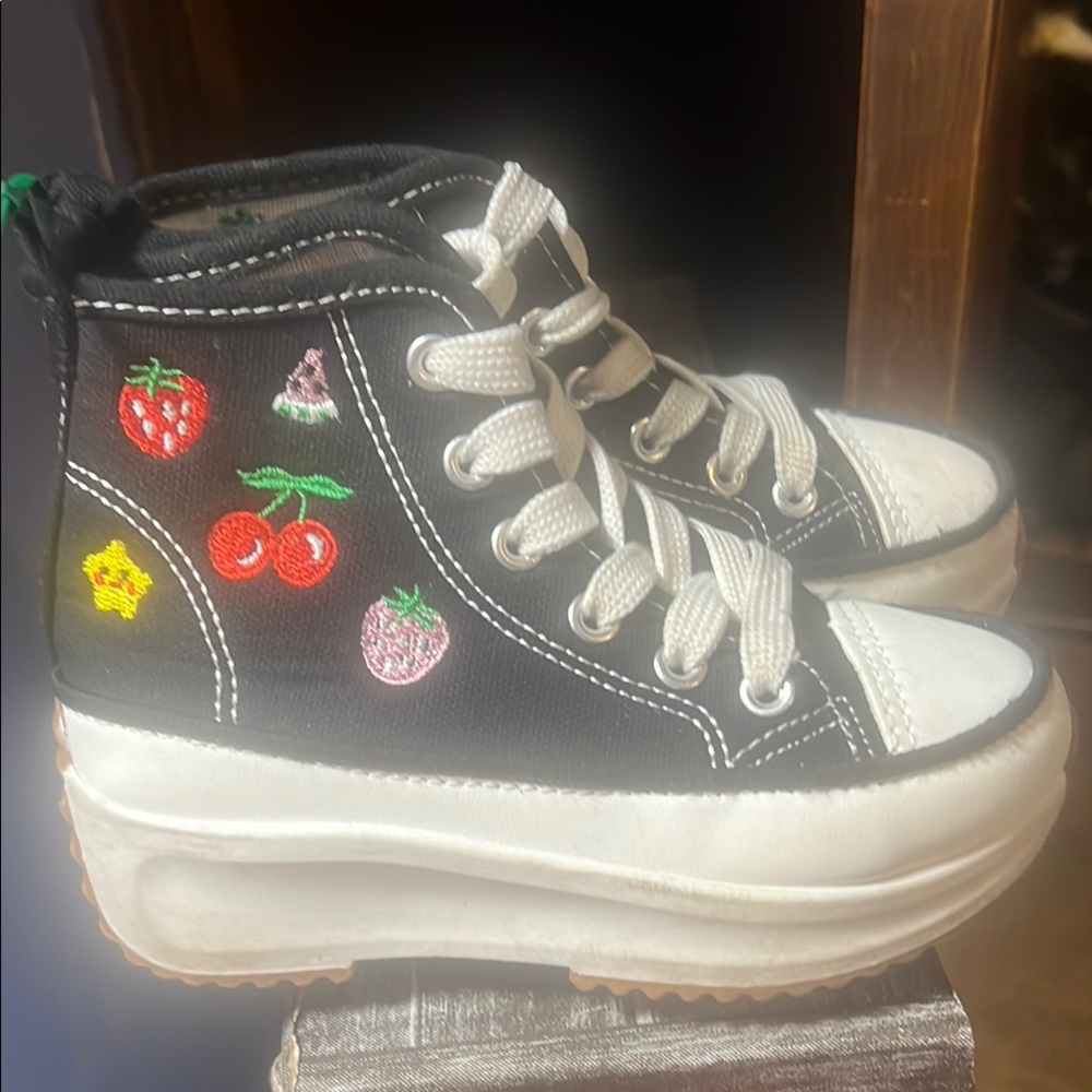 Rouge Helium Black and White Sneakers with Fruit Embroidery